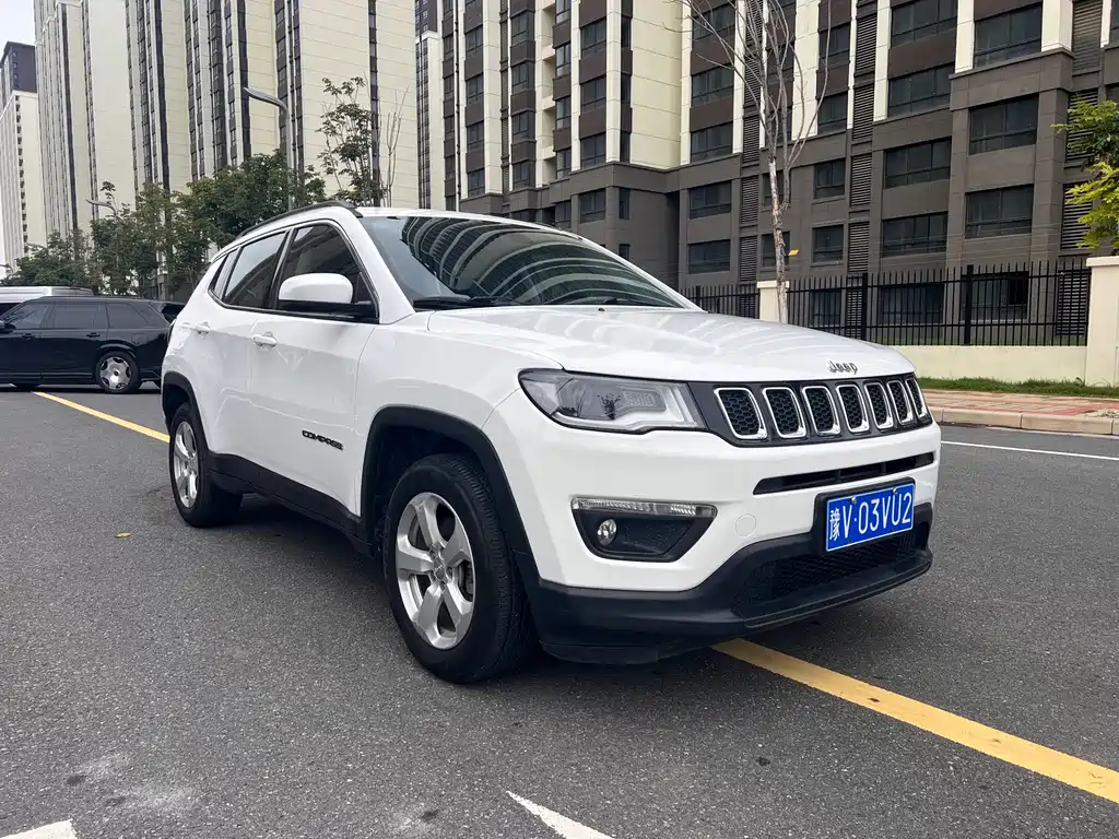 Jeep Compass 2018 — фото 3