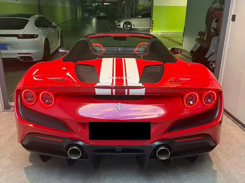 Ferrari F8 2023 — фото 8