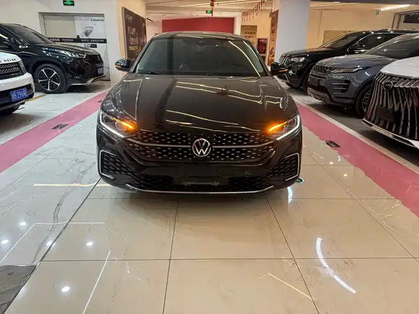 Volkswagen Passat 2024