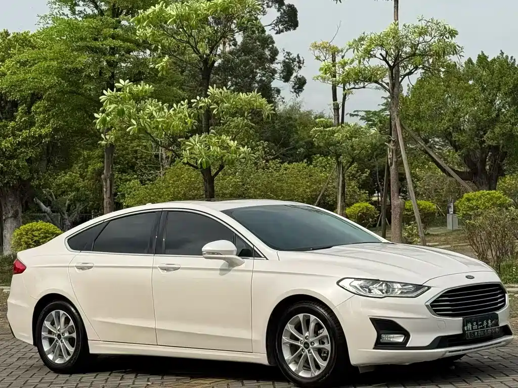 Ford Mondeo 2021 — фото 3