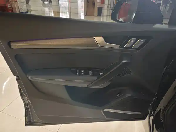 Audi Q5L 2024