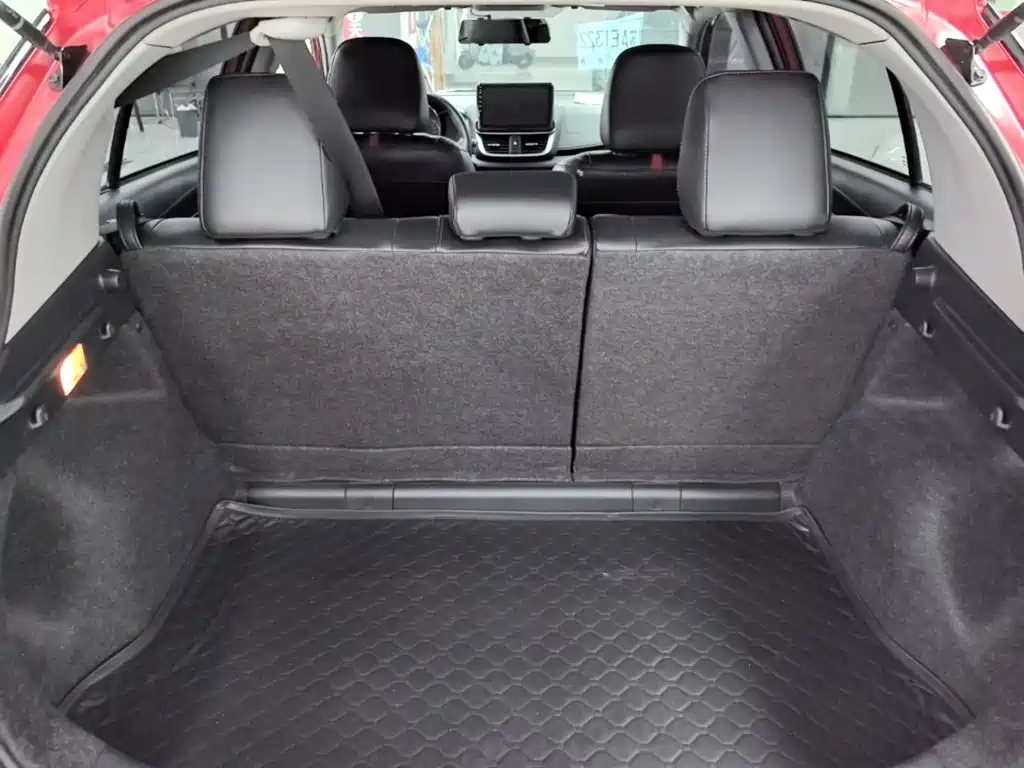 Toyota Yaris L 2022 — фото 19