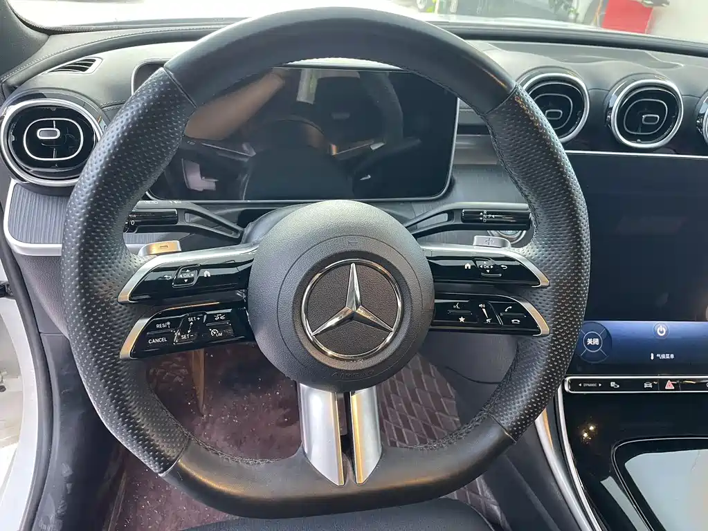 Mercedes-Benz C-Class 2023 — фото 8