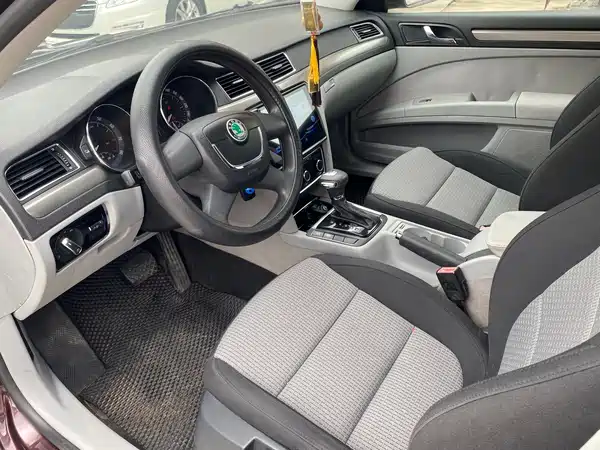 Skoda Superb 2013