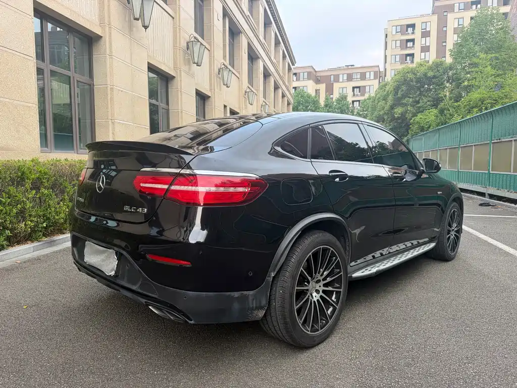 Mercedes-Benz GLC Coupe AMG 2018 — фото 13