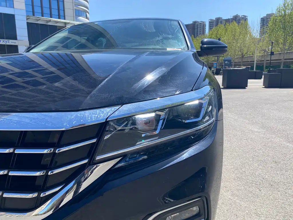 Volkswagen Passat 2019 — фото 13
