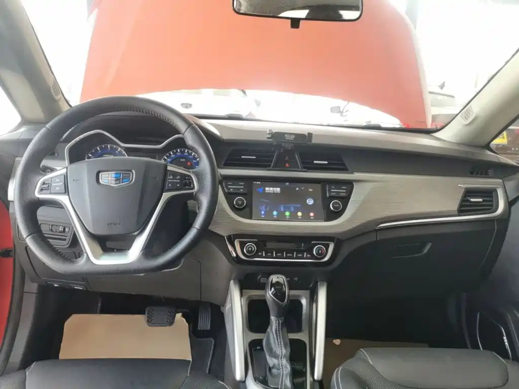 Geely Vision X3 2018 — фото 10