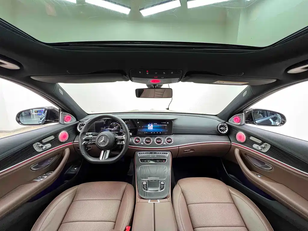 Mercedes-Benz E-Class 2022 — фото 15