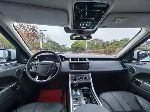 Land Rover Range Rover Sport 2015