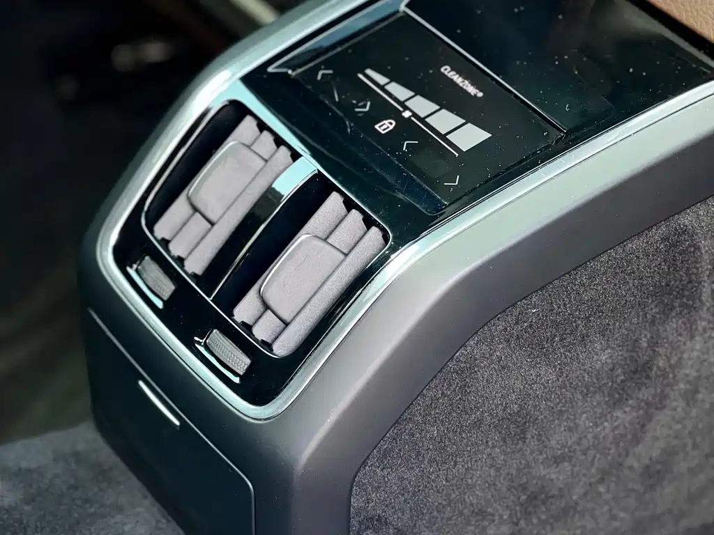 Volvo S90 2018 — фото 16