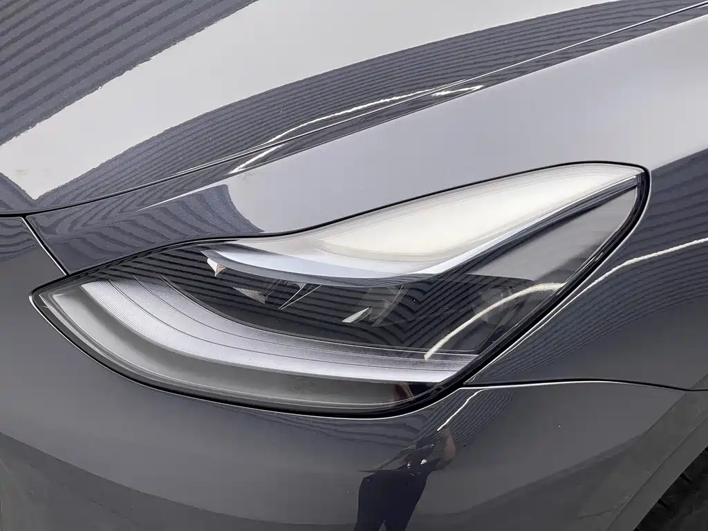 Tesla Model Y 2024 — фото 18