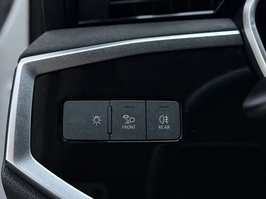 Audi Q3 2022 — фото 11