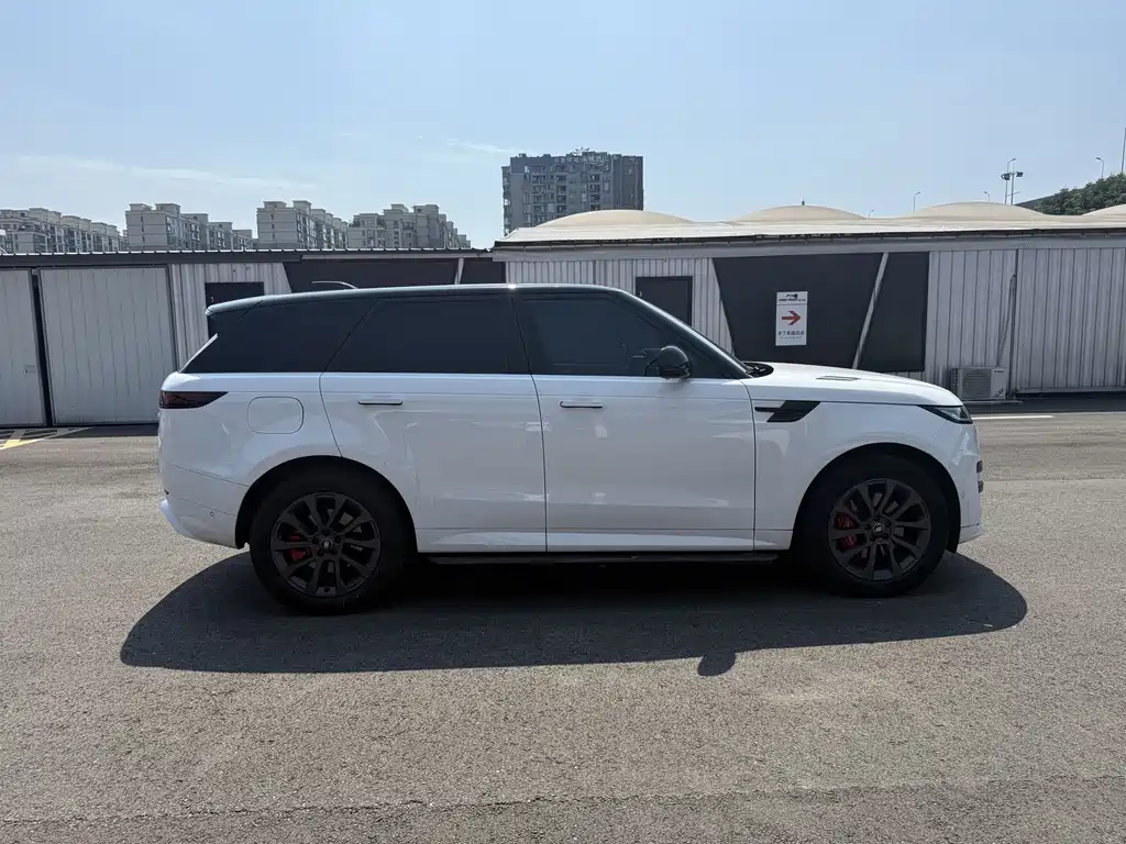 Land Rover Range Rover Sport 2024 — фото 4