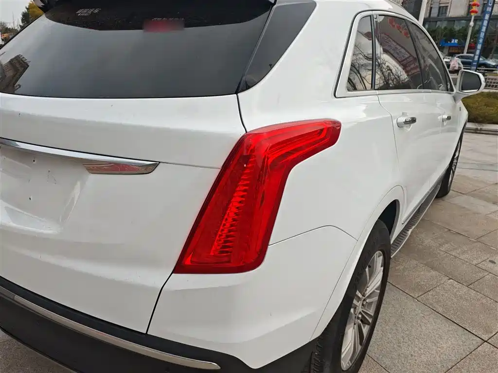 Cadillac XT5 2018 — фото 24