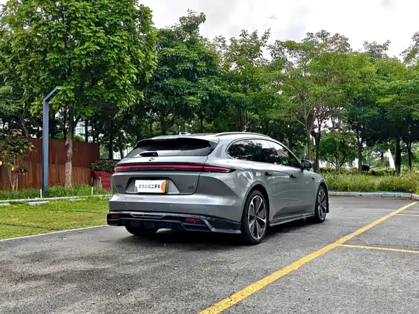 NIO ET5T 2025