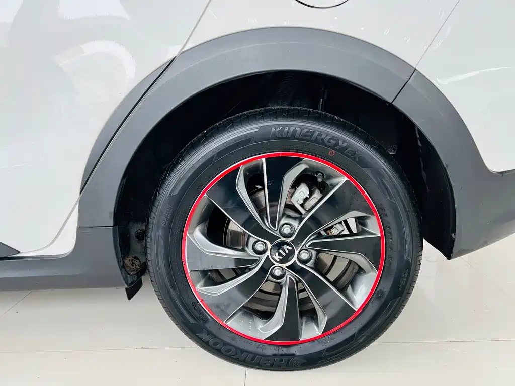 Kia KX Cross 2018 — фото 12