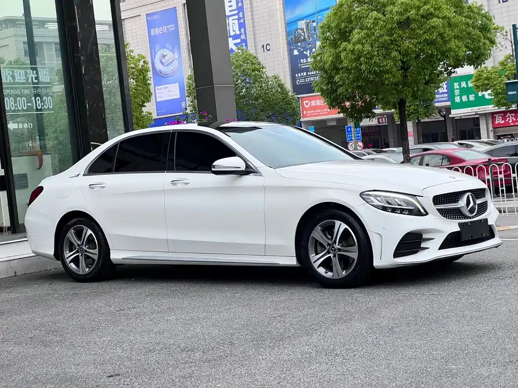 Mercedes-Benz C-Class 2020 — фото 3