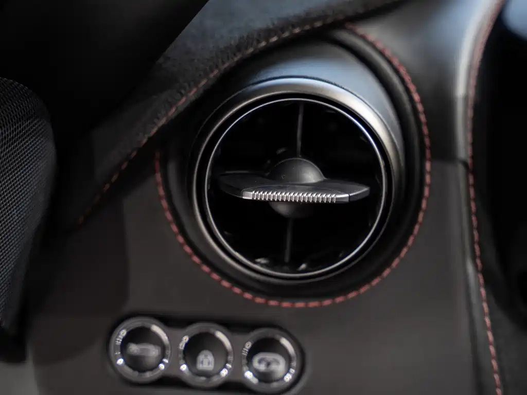 McLaren 720S 2020 — фото 14