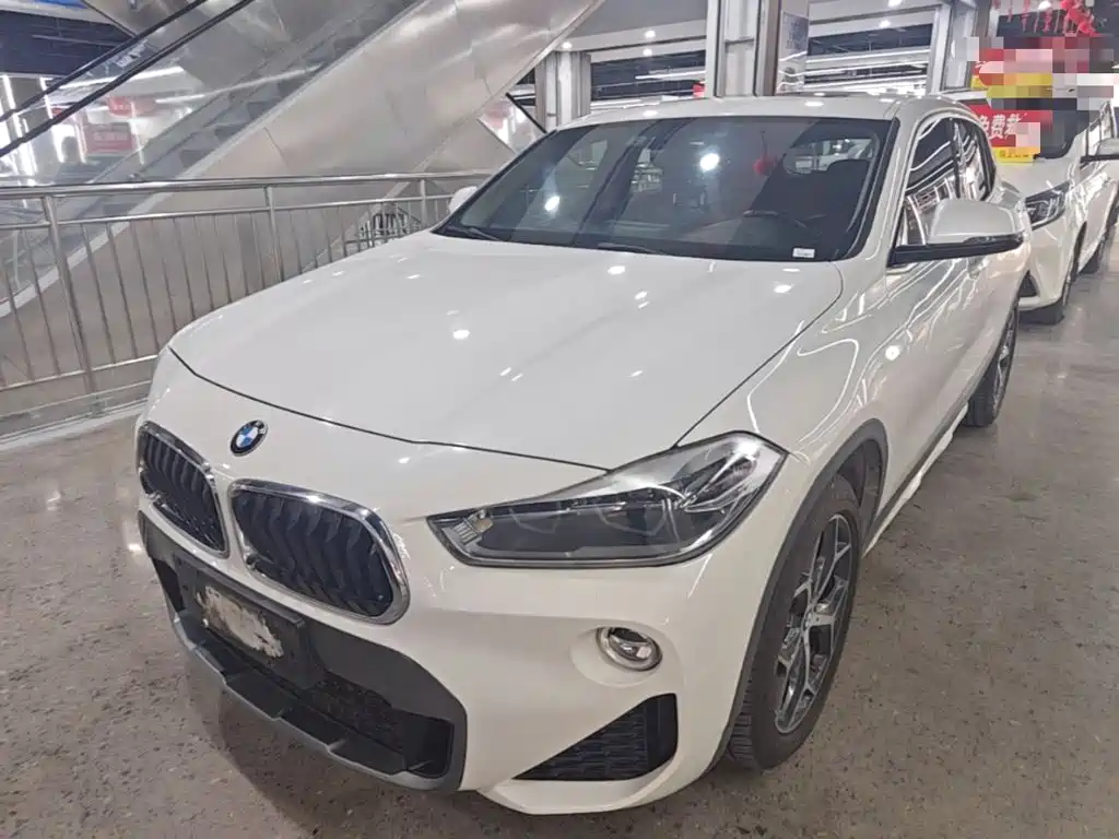 BMW X2 2019 — фото 1