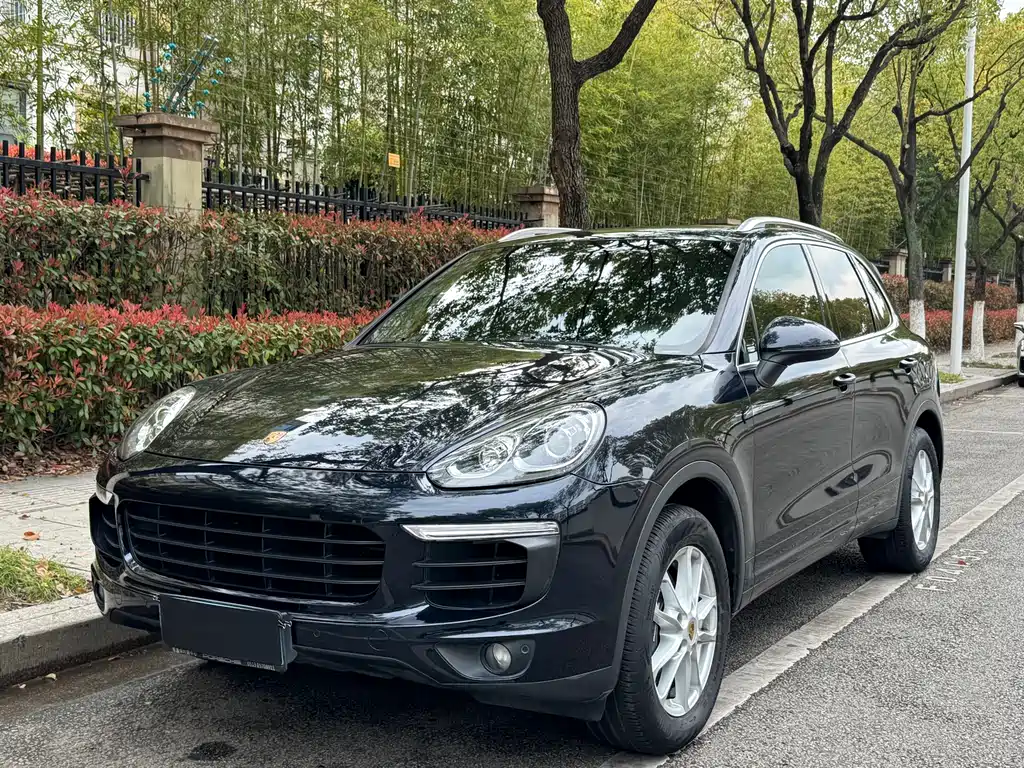 Porsche Cayenne 2017 — фото 1