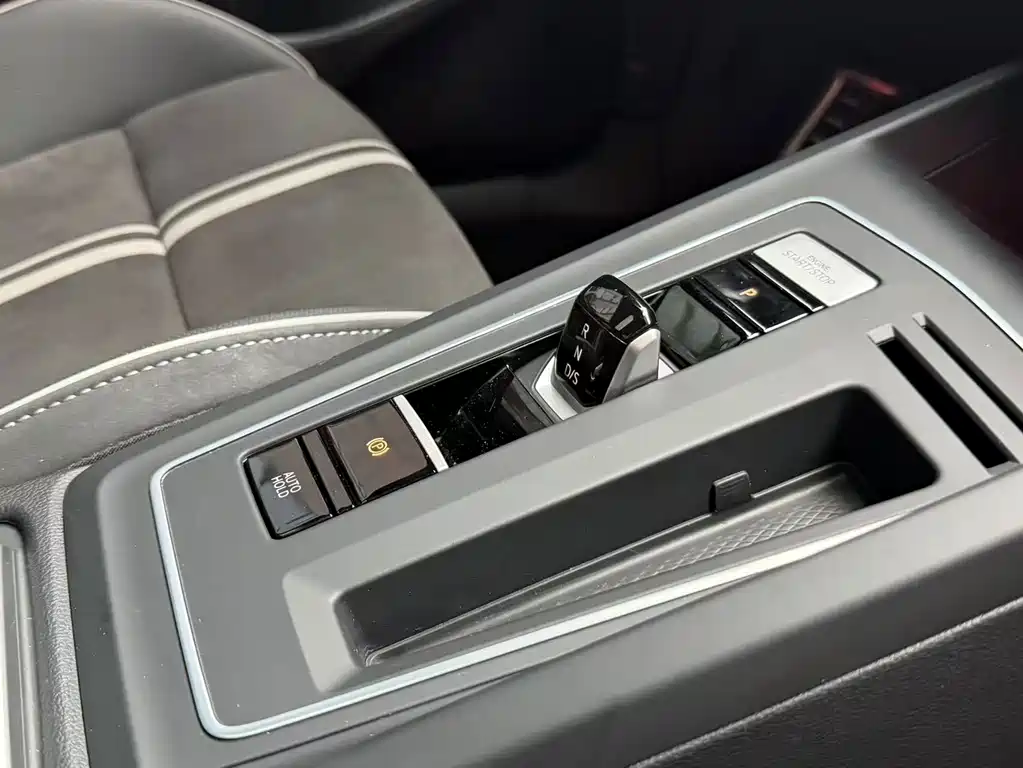Volkswagen Golf 2023 — фото 6