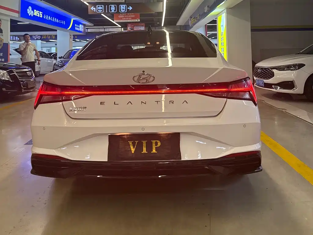 Hyundai Elantra 2021
