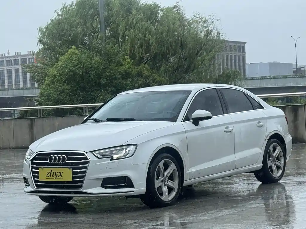 Audi A3 2019 — фото 1