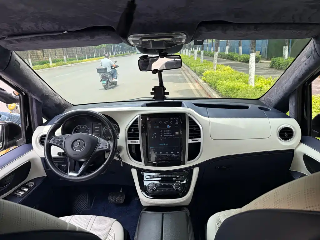 Mercedes-Benz Vito 2021 — фото 10