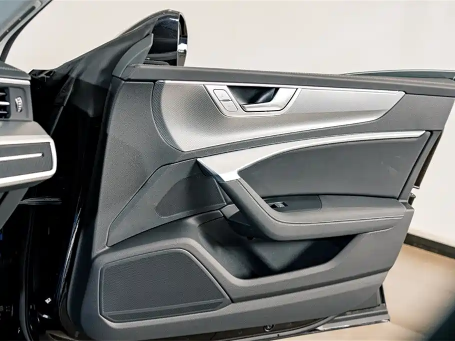 Audi A7L 2025 — фото 15