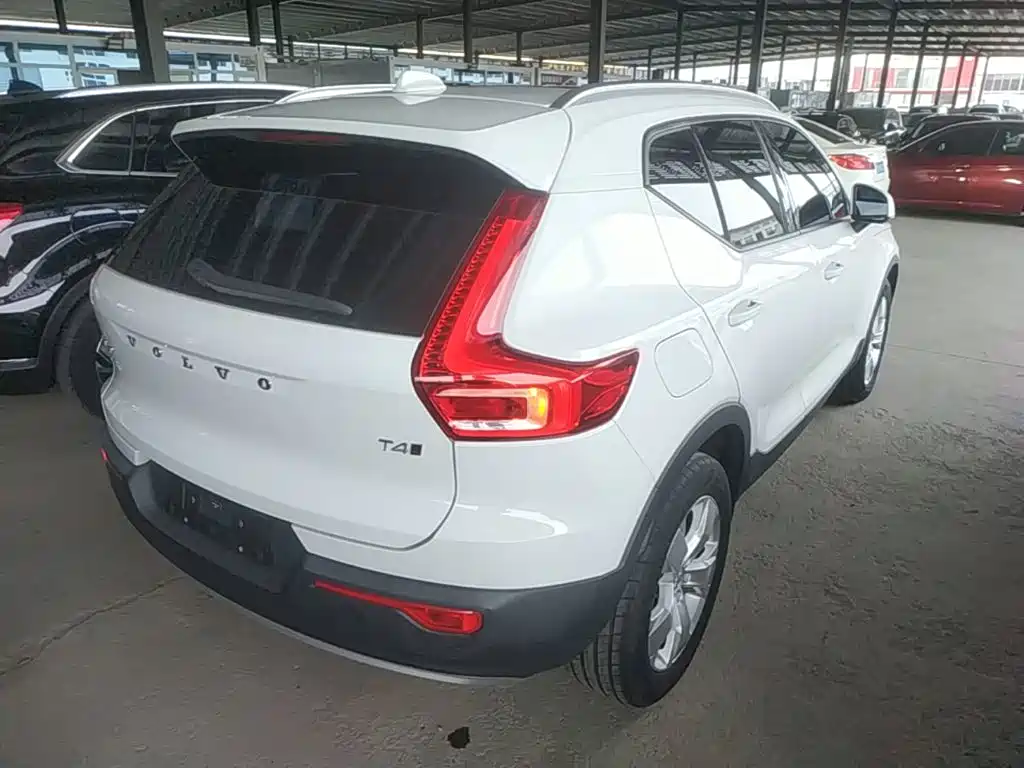 Volvo XC40 2021