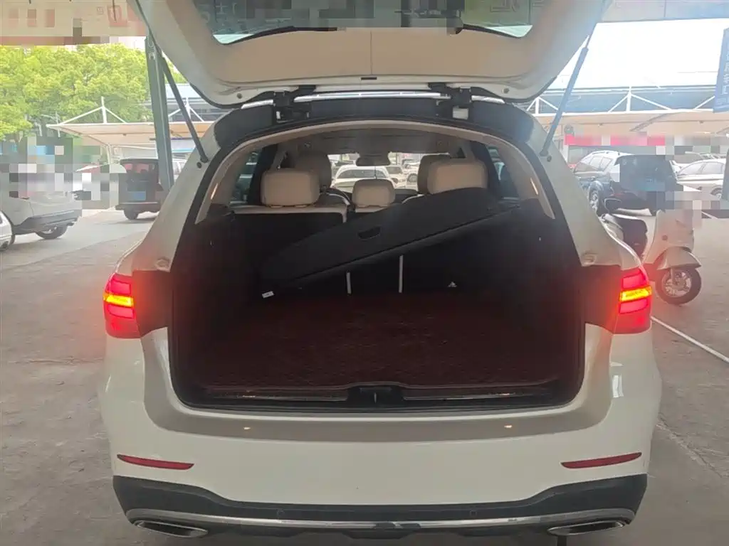 Mercedes-Benz GLC 2017 — фото 19