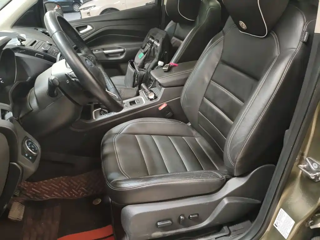 Ford Kuga 2016 — фото 15