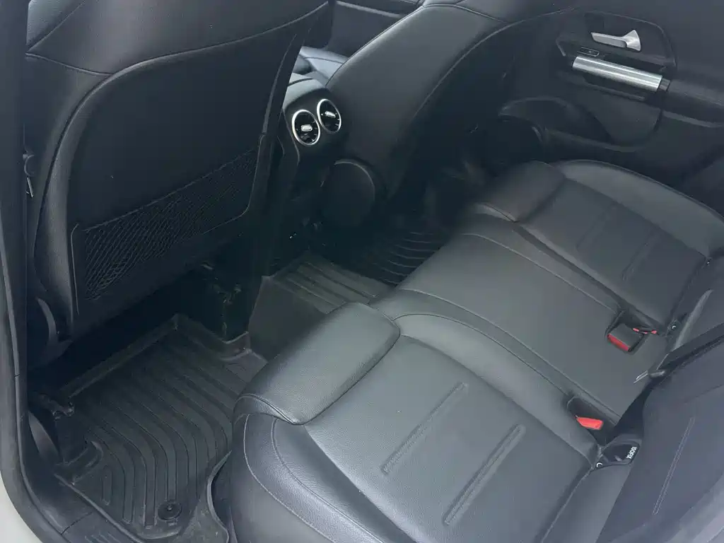 Mercedes-Benz GLA 2021 — фото 13