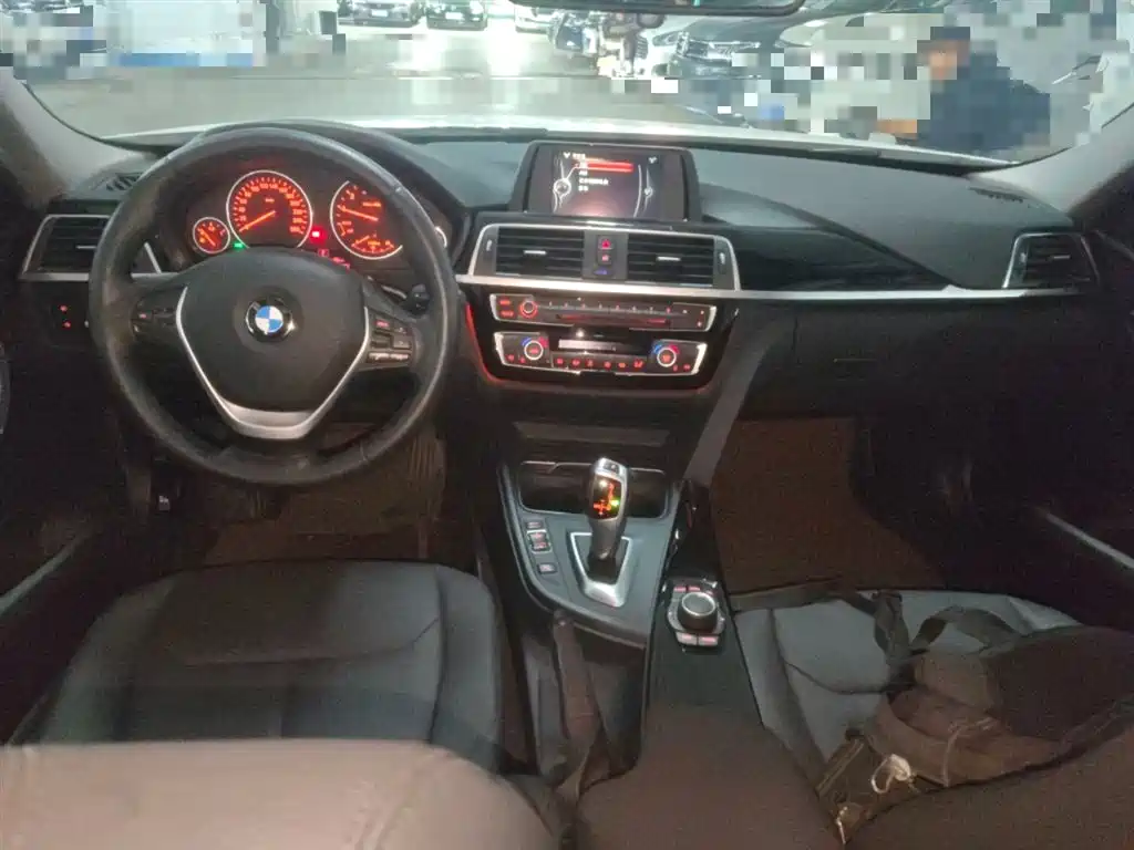 BMW 3 Series 2017 — фото 10