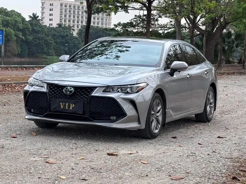 Toyota Avalon 2019 — фото 1