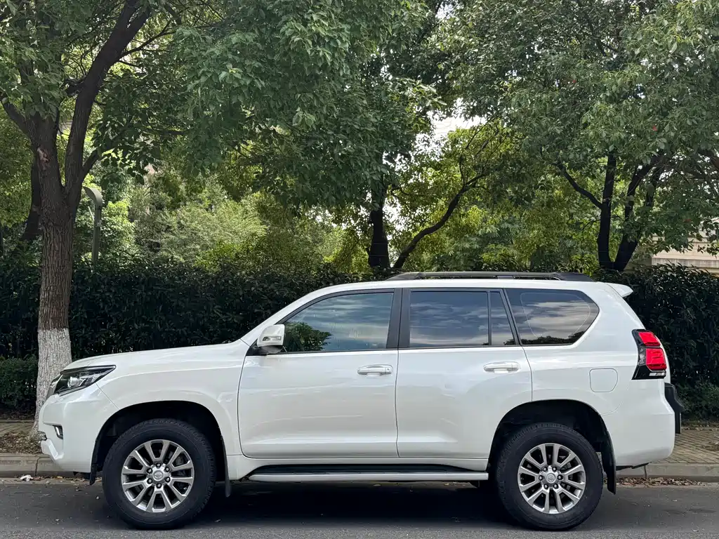 Toyota Prado 2018