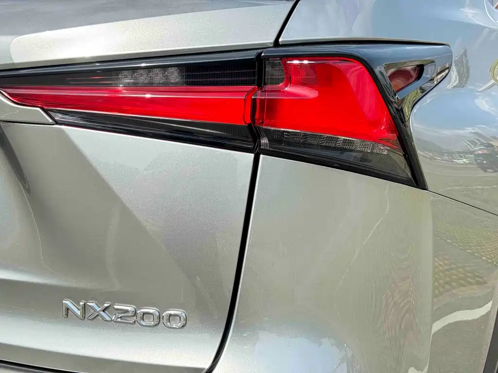 Lexus NX 2021 — фото 25