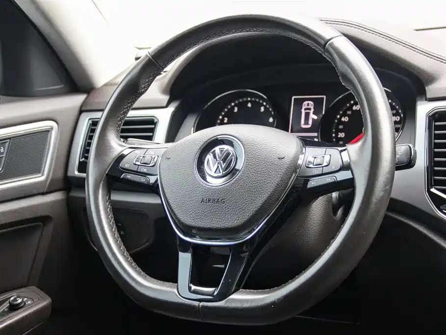 Volkswagen Teramont 2017 — фото 15