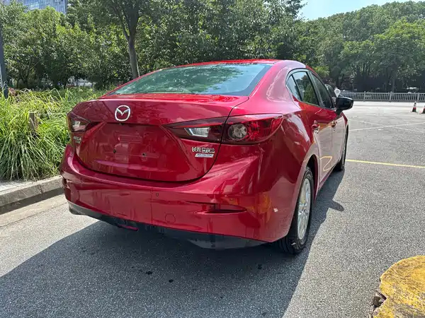Mazda 3 Axela 2015