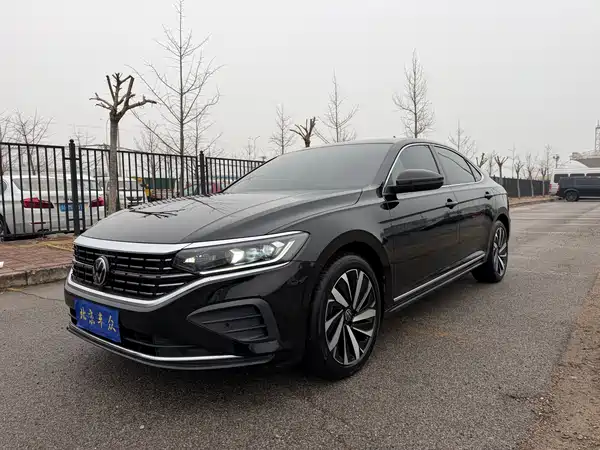 Volkswagen Passat 2024