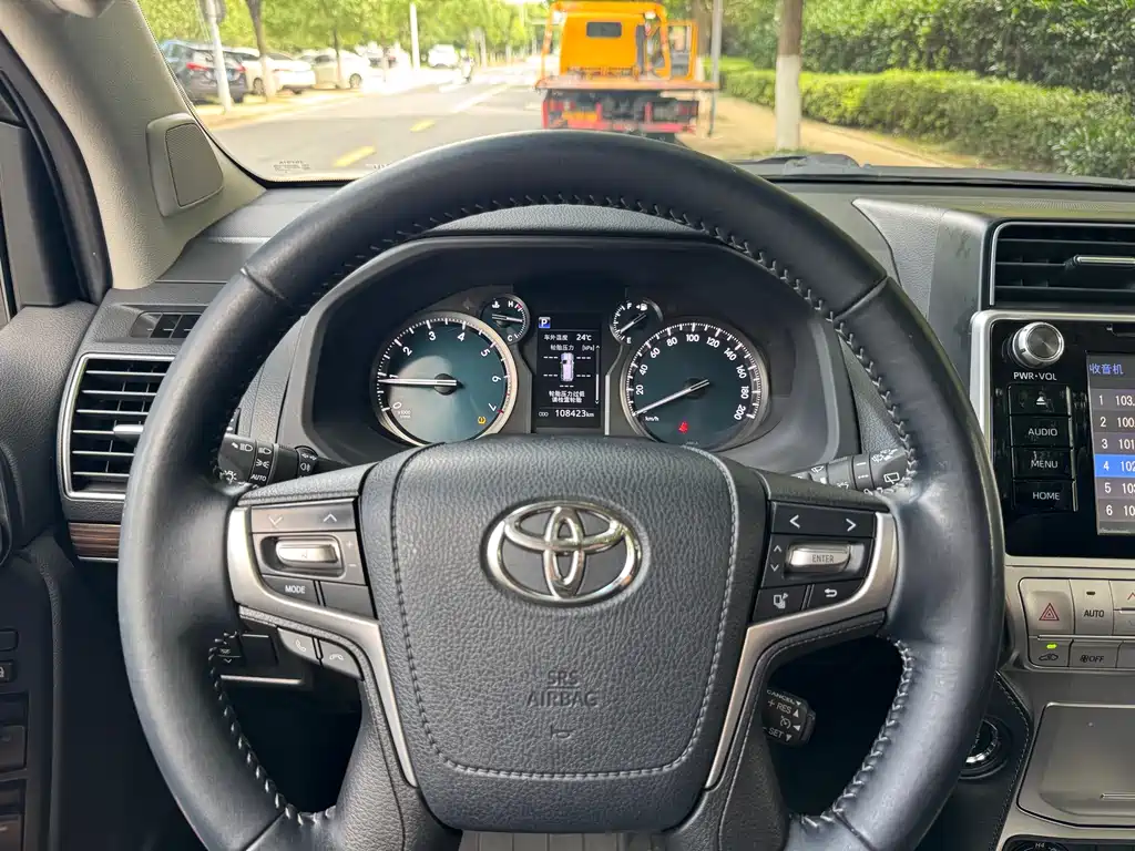 Toyota Prado 2018 — фото 9