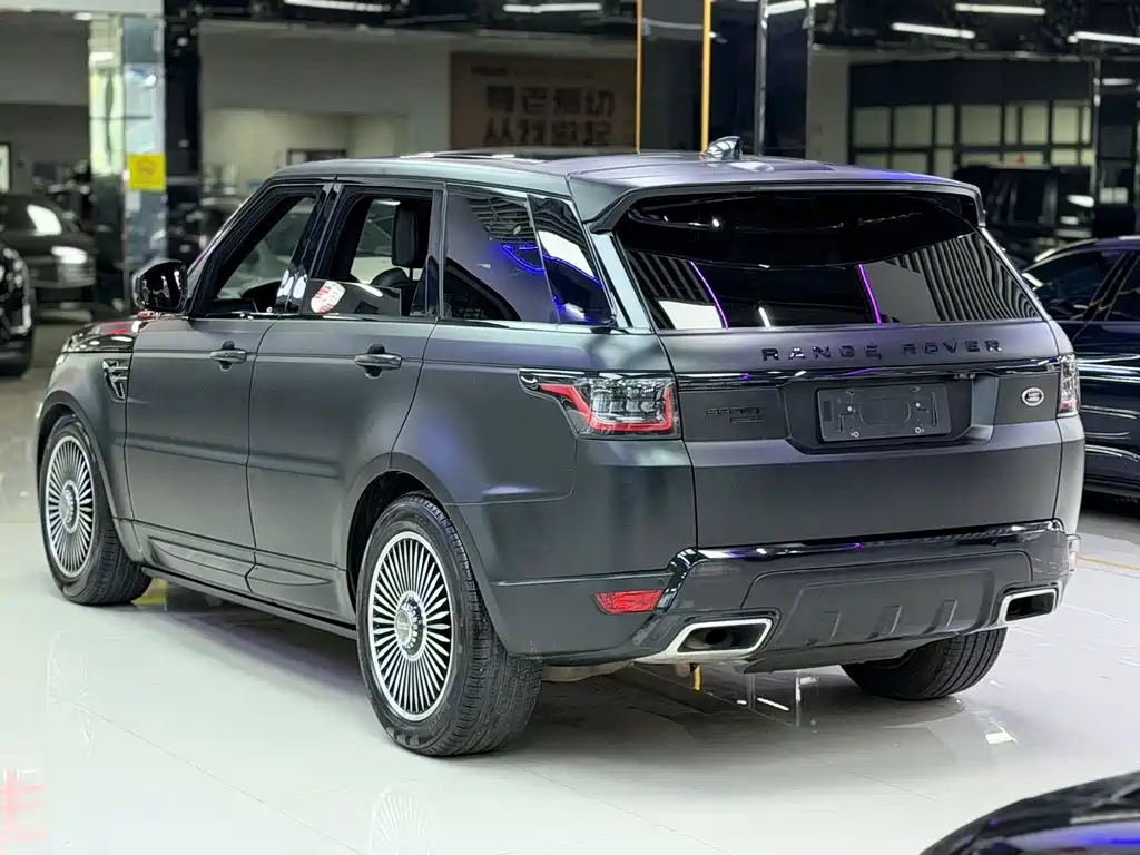Land Rover Range Rover Sport New Energy 2018 — фото 9