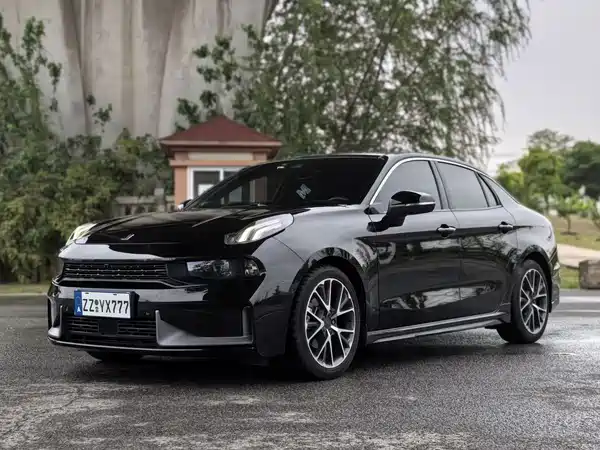 Lynk & Co 03 2022