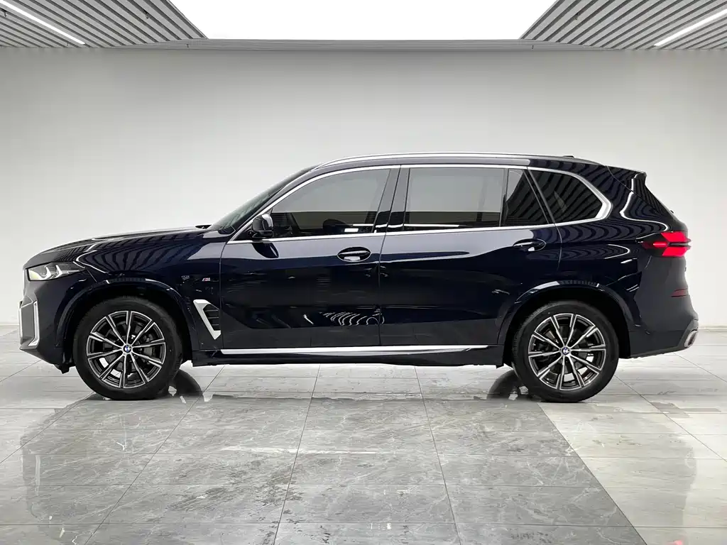 BMW X5 2025
