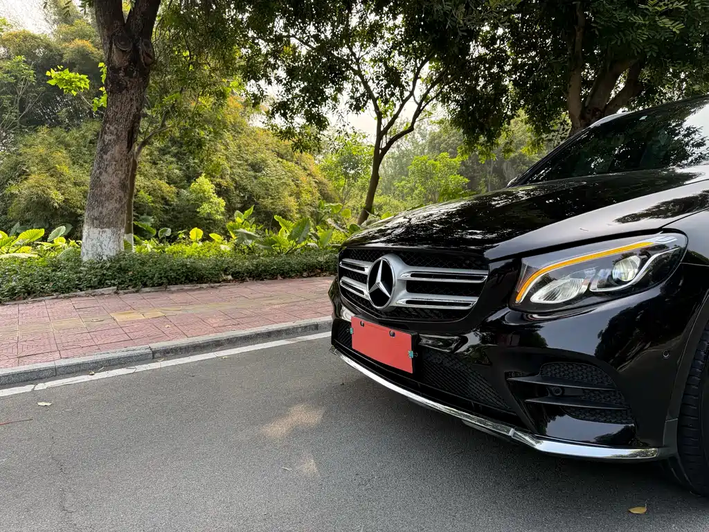 Mercedes-Benz GLC 2017 — фото 31