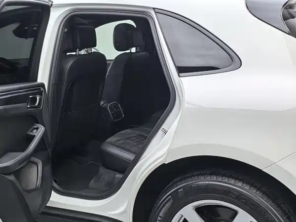 Porsche Macan 2016