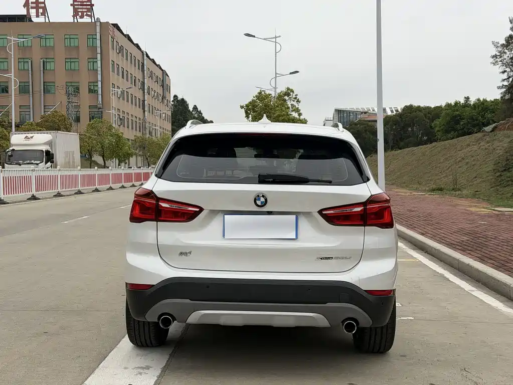 BMW X1 2019 — фото 6