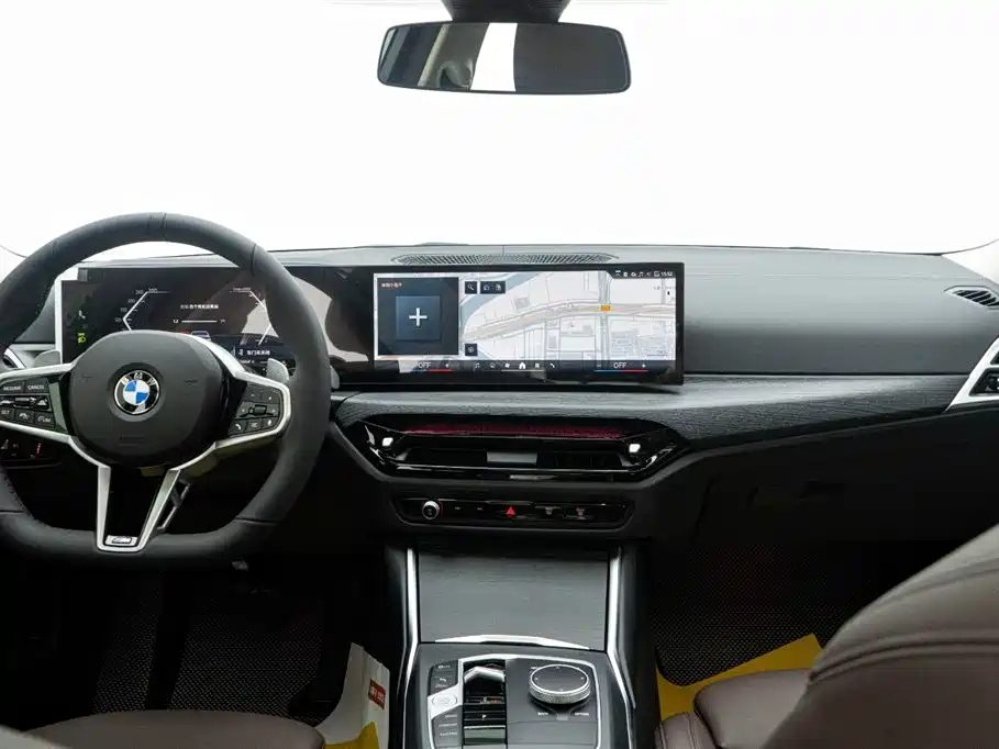 BMW 3 Series 2025 — фото 19