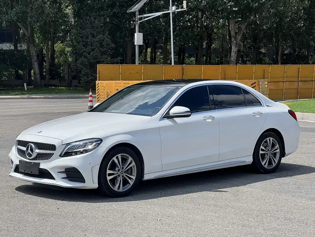 Mercedes-Benz C-Class 2020