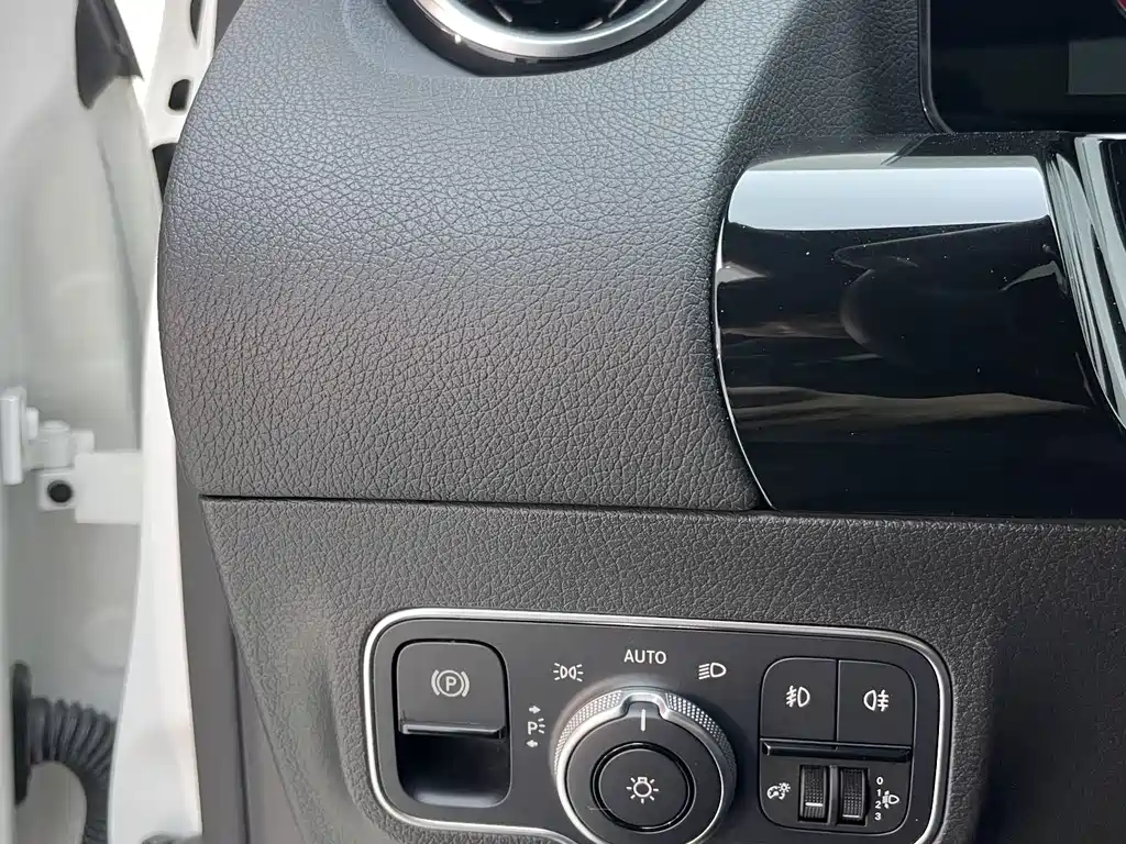 Mercedes-Benz GLA 2021 — фото 11